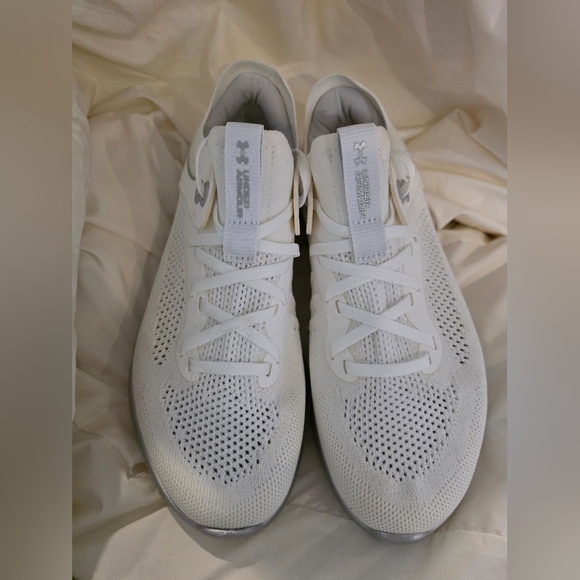Under Armour Wmns Flow Synchronicity 'White Metallic Silver' - Picture 6 of 8